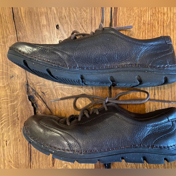 Rockport Brown Tie Flat Comfort Shoe, Excellent Condition, Size 7.5 - Picture 4 of 8